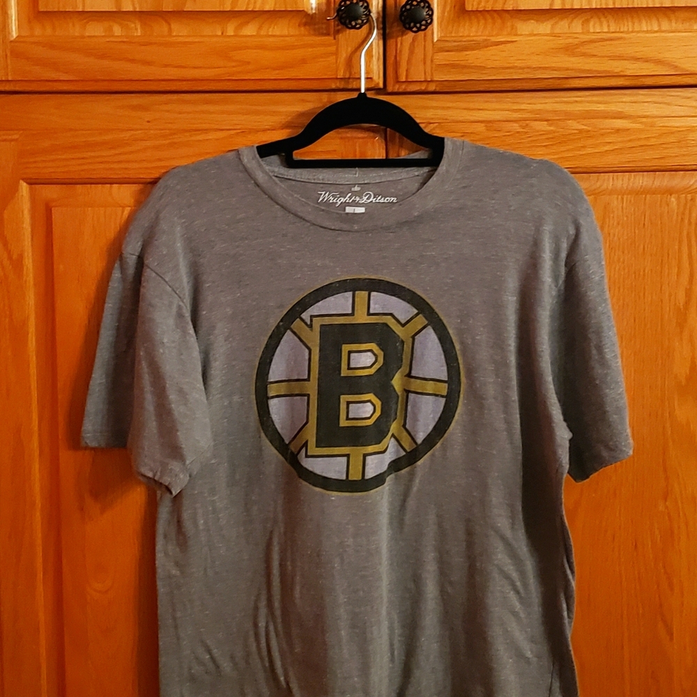 Large Boston Bruins shirt